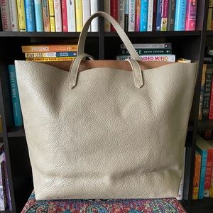 🌸SOLD🌸 Cuyana Classic Leather Tote in Stone - Excellent Used Condition